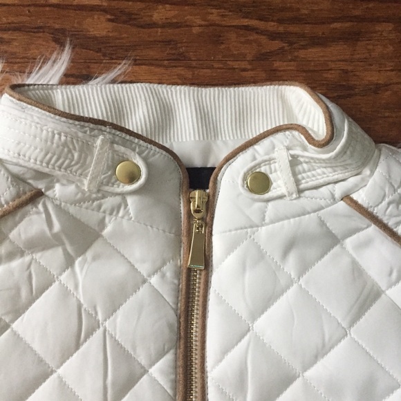 ❗️LAST❗️Cream Quilted Vest - Picture 5 of 5
